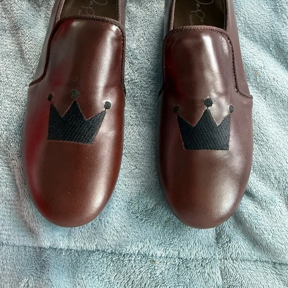 PAPANATAS Boys Leather Crown Embroidered Loafers European Shoes
